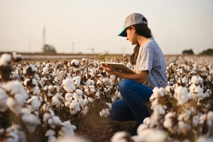 Female cotton farmer