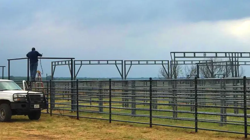 Cattle Fencing and Pen Assembly in McCulloch County