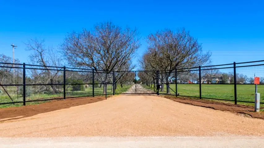 Metal Gate Ranch Entrance